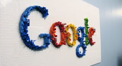 Google будет выпускать пластиковые карты.