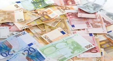 В 2013 году появятся новые банкноты евро.