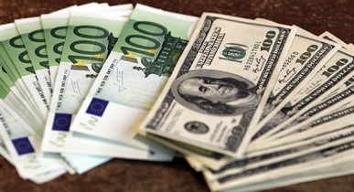 Эксперты дали прогноз стоимости евро и доллара на январь 2013 года