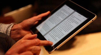 Эксперты прочат крах отрасли электронных книг.