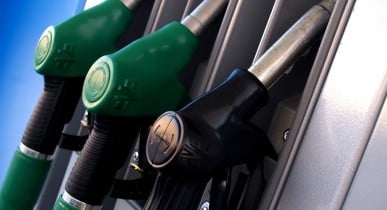Бензин в Украине может быть дешевле 1 евро за литр