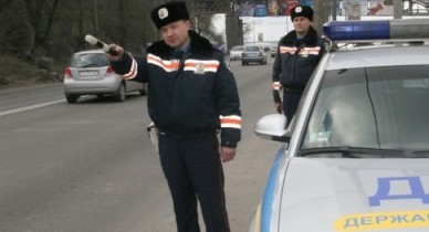 Гаишники учат украинских водителей грамотно оплачивать штрафы.