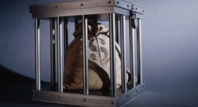 Нацфинуслуг выступила против запрета валютных депозитов