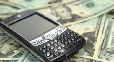 Нацкомиссия взяла под контроль тарифы мобильных операторов.