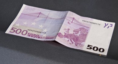 Европа должна уничтожить купюры в 500 евро.