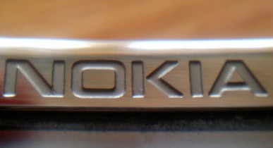 Nokia презентовала «социальный» телефон.