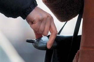 Операторы будут отключать краденые и нелегально ввезенные мобильные телефоны
