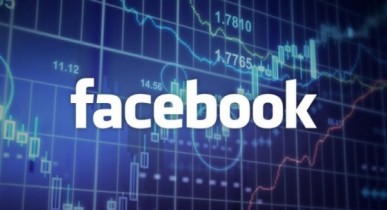 За год с проведения IPO акции Facebook подешевели на треть.