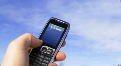 Каждый десятый взрослый украинец не пользуется мобильной связью.