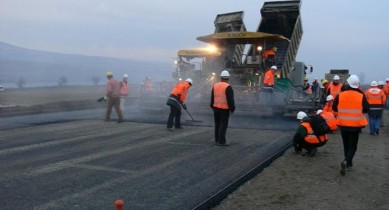 Кабмин выделит 681 млн грн на ремонт и строительство дорог.