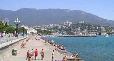 Крым за 6 месяцев принял почти 1,8 млн туристов.