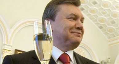 Ко дню рождения Януковича НБУ изготовит полукилограммовую золотую монету.
