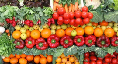 Цены на фрукты и овощи снизились.