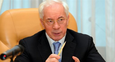 Азаров поручил проверить обоснованность повышения тарифов на ЖКХ в регионах.