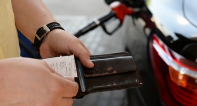 Вину за рост цен на бензин нефтяники перекладывают на Белоруссию.