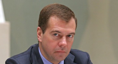 Медведев припугнул Украину последствиями сближения с ЕС.