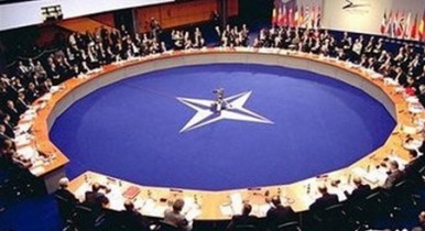 Саммит Украина-НАТО пройдет в 2014 году.