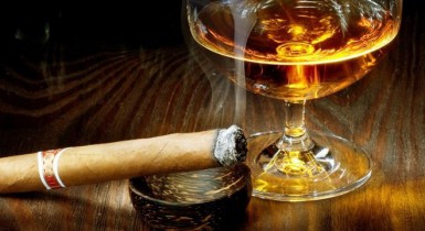 Миндоходов аннулировало более 500 лицензий за продажу алкоголя и сигарет несовершеннолетним.