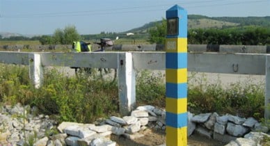 Украина и Белоруссия завтра установят первый пограничный столб.