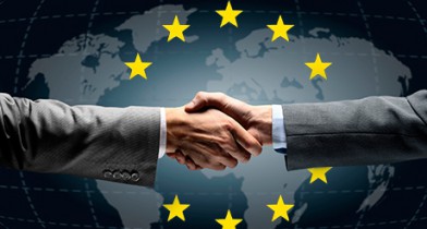Украина просит финансовой поддержки в обмен на подписание соглашения с ЕС.