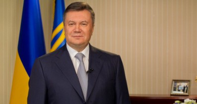 Янукович подписал закон о погашении задолженности за тепло и воду векселями.