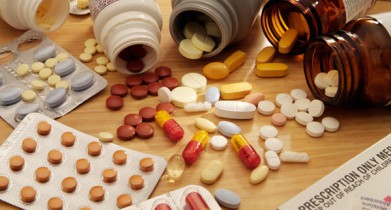 Продажи лекарств в Украине падают третий месяц подряд.