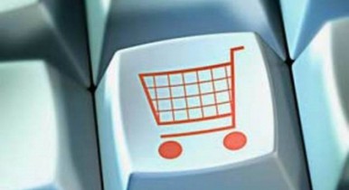Торговцы электроникой продают товары дешевле под давлением онлайн-конкурентов.