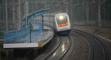 «Укрзализныця» на время зимних праздников добавила поезд Киев — Ужгород.