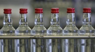 Ввоз алкоголя в Россию из стран ТС ограничат до 5 литров.