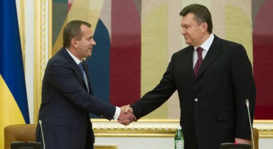 Янукович назначил Клюева главой Администрации президента/