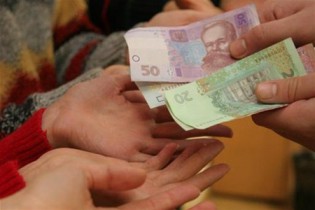 Украина не намерена прекращать соцвыплаты в Крыму