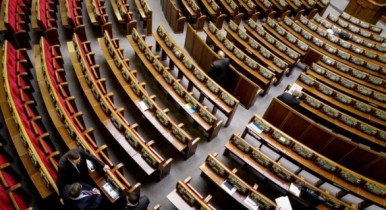 ВР в первом чтении приняла законопроект об отмене утилизационного сбора.