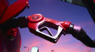 Цены на крупнооптовом рынке нефтепродуктов Украины сегодня снизились