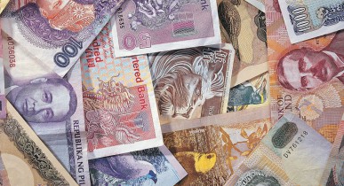 НБУ немного повысил официальный курс валют