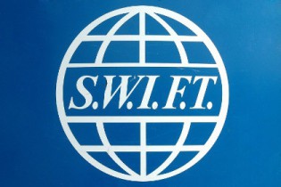 ЕС подумает об отключении банков России от системы SWIFT