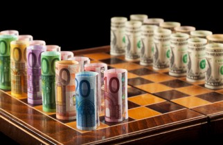 «Минфин» объясняет, почему разница курсов при обмене евро больше, чем по доллару