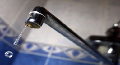 Киевсовет запретил отключать тепло и воду
