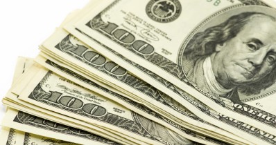 Межбанк открылся долларом по 13,3 грн