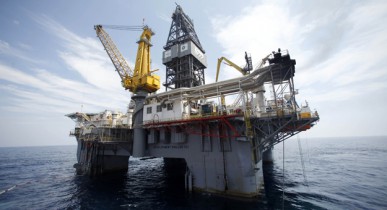 Нефть дешевеет на фоне роста добычи в странах ОПЕК