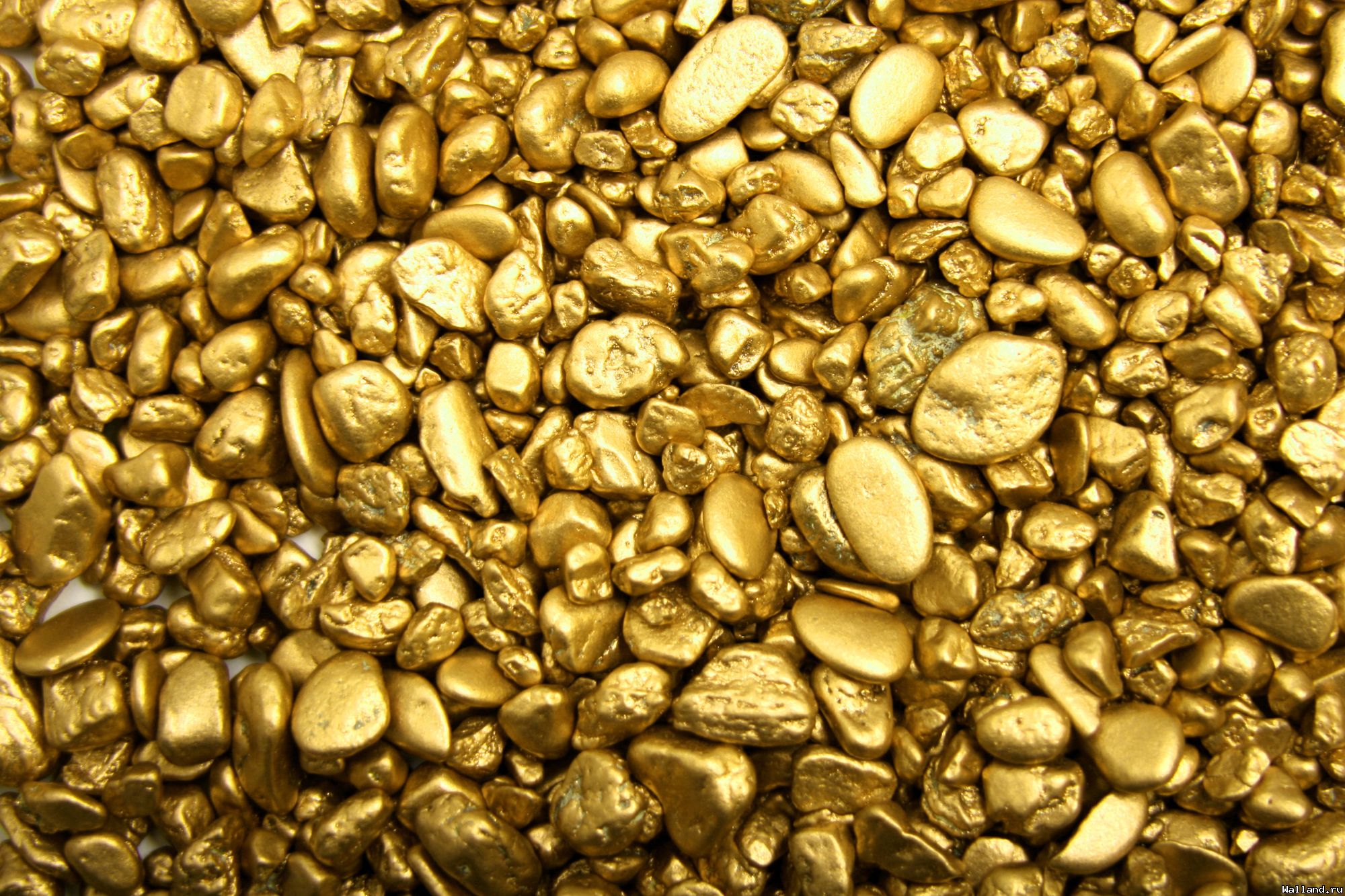 Одна из крупнейших золотодобывающих компаний РФ снижает производство