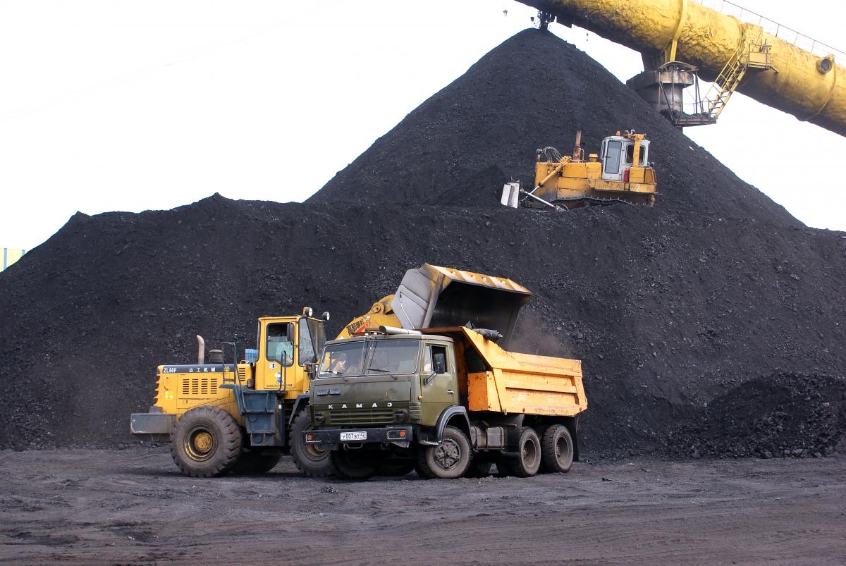 Россия обещает предоставить Украине 500 тысяч тонн угля в месяц на льготных условиях