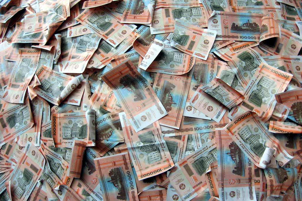 Беларусь снизила сбор с покупки валюты в полтора раза