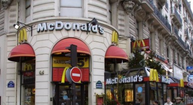 «Макдональдс» во Франции подозревают в уклонении от уплаты налогов на 2,2 млрд евро.
