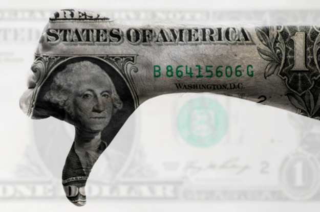 На межбанке курс доллара упадет