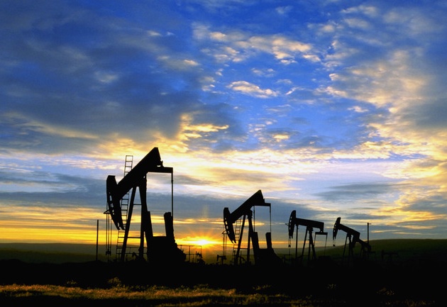 Мировые цены на нефть снизились до минимума с 2009 года