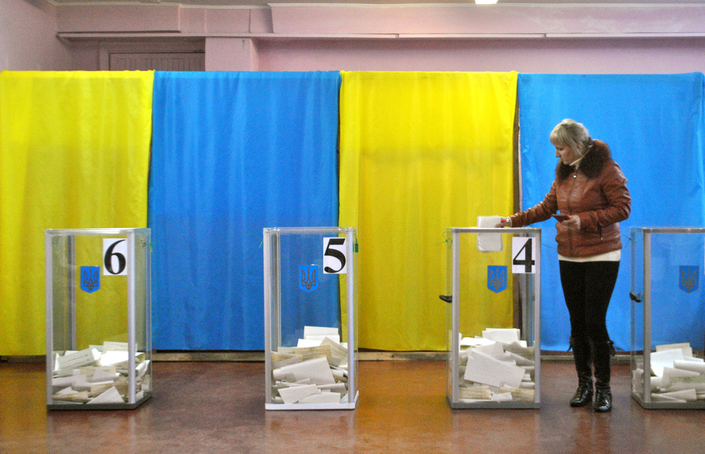 В Киеве проходят довыборы в горсовет на двух округах