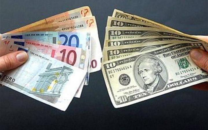 Доллар дорожает к мировым валютам