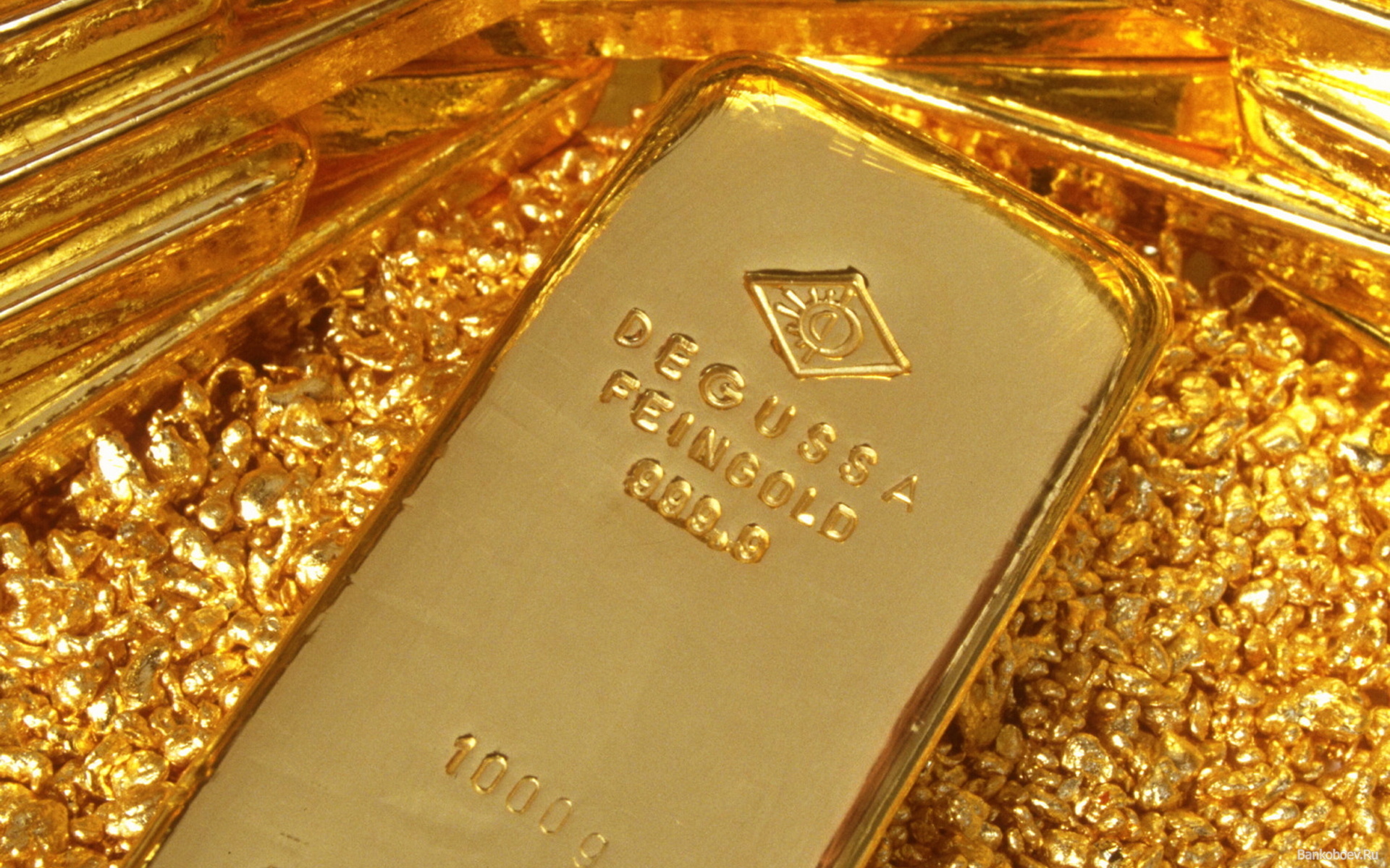 Золото дорожает в ожидании чрезвычайного заседания Еврогруппы