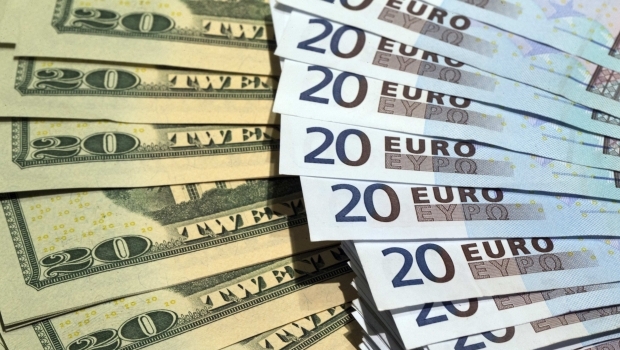 «Украинской бирже» разрешили запустить фьючерсы на евро-доллар