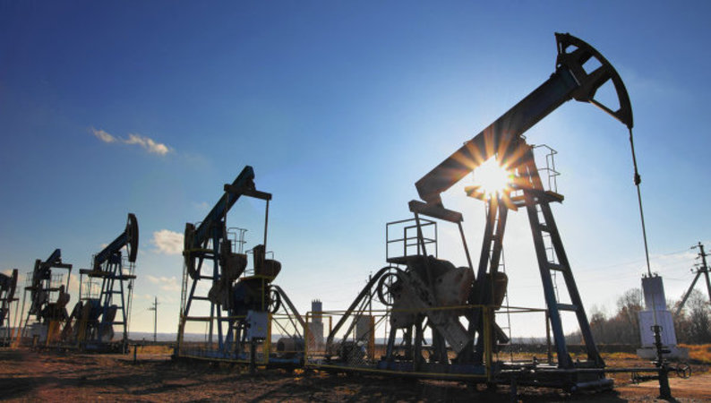 Цена на нефть Brent превысила 55 долларов за баррель